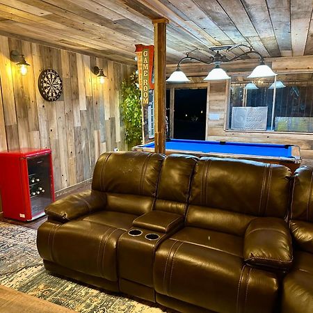 Enchanted Property Near Yosemite, View, Game Room オーウェニー エクステリア 写真