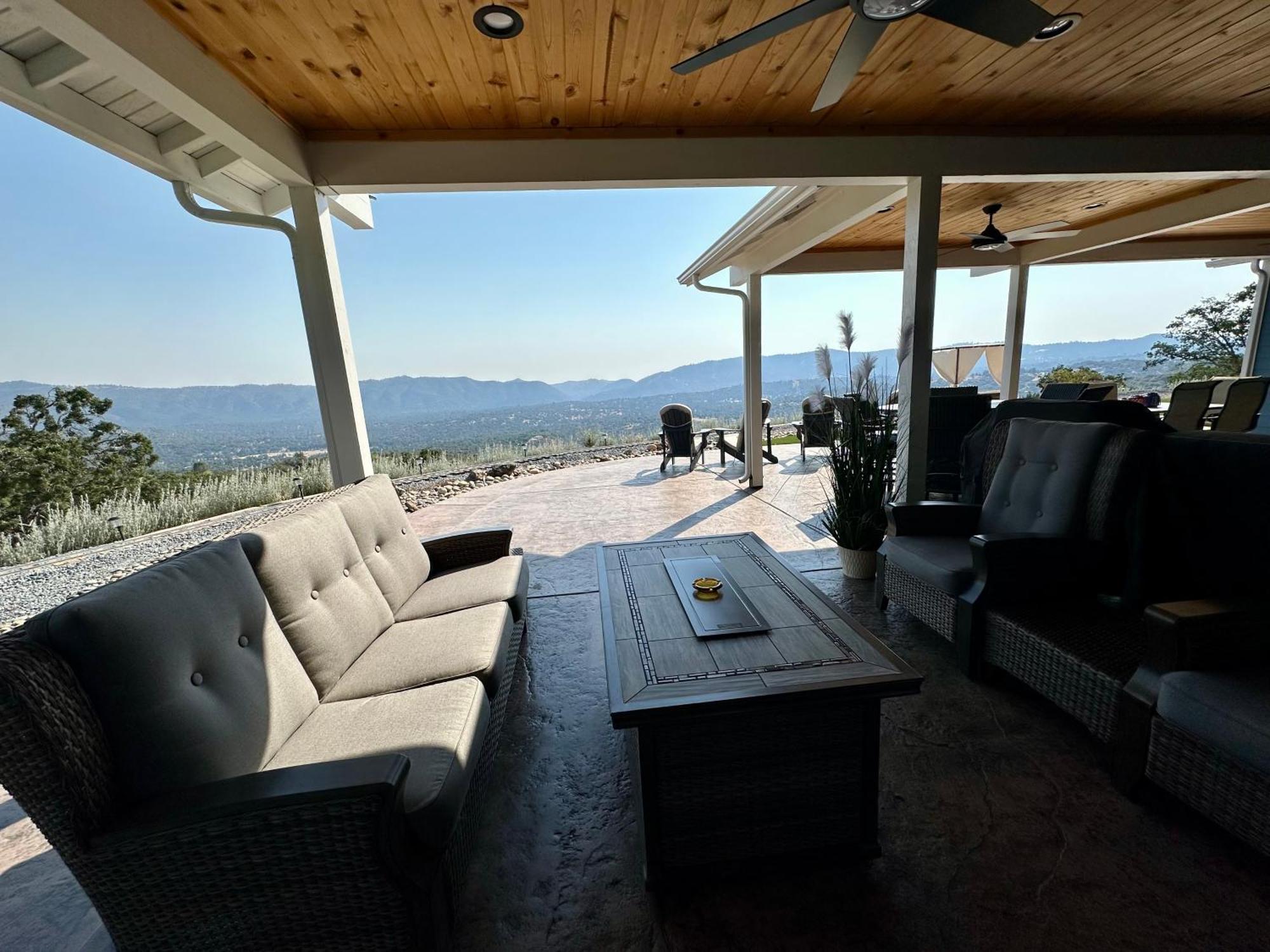 Enchanted Property Near Yosemite, View, Game Room オーウェニー エクステリア 写真