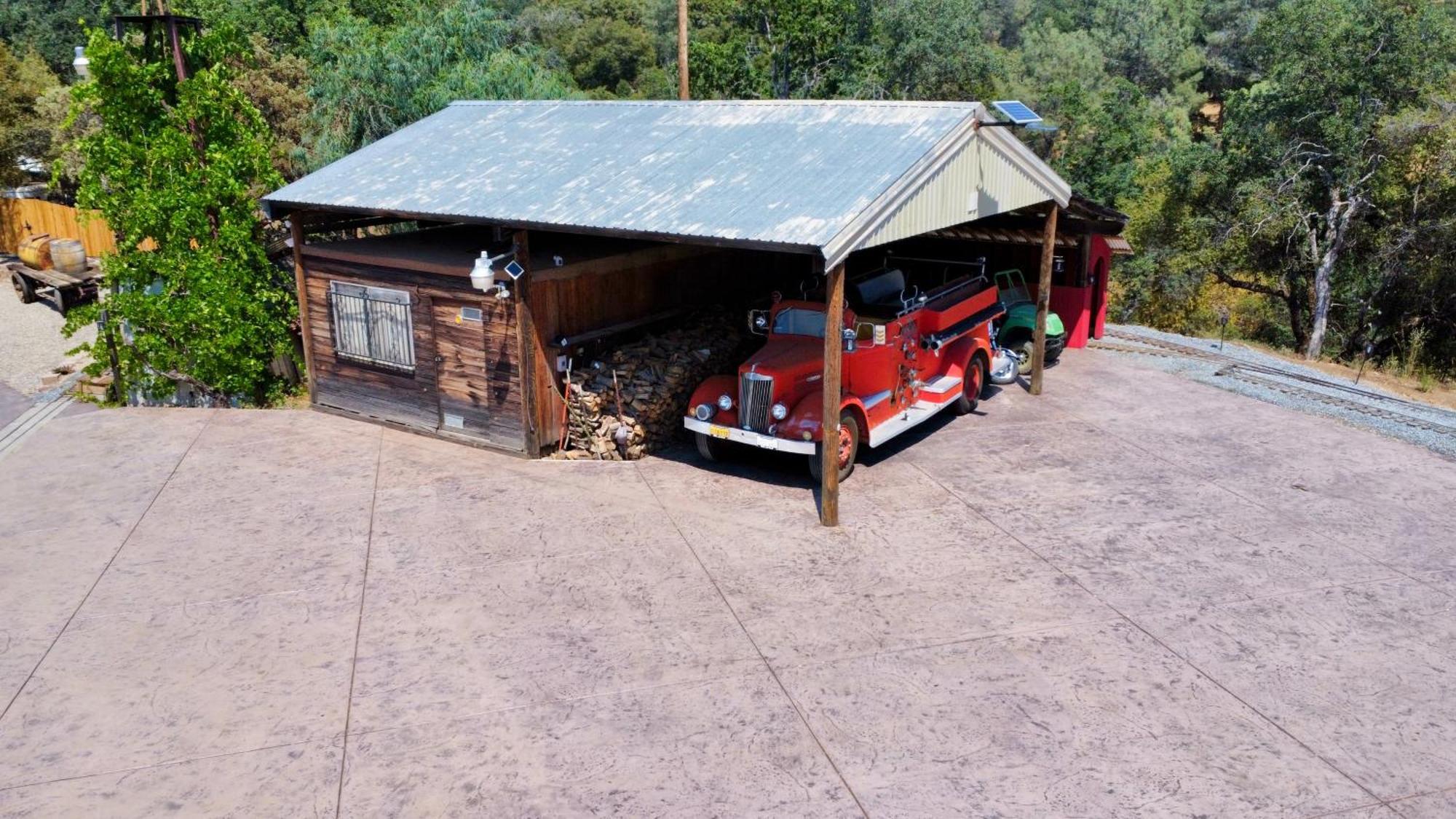 Enchanted Property Near Yosemite, View, Game Room オーウェニー エクステリア 写真