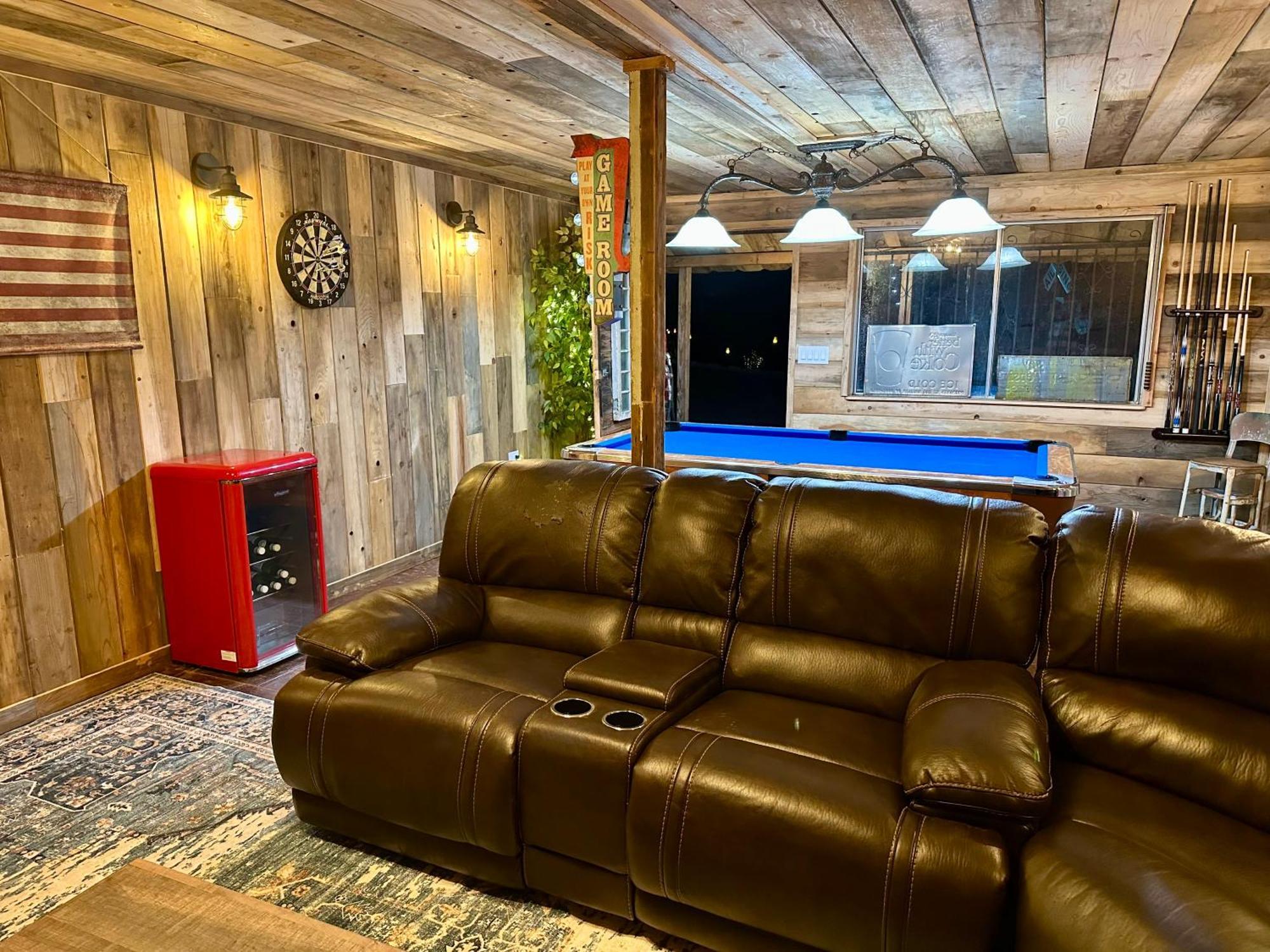 Enchanted Property Near Yosemite, View, Game Room オーウェニー エクステリア 写真